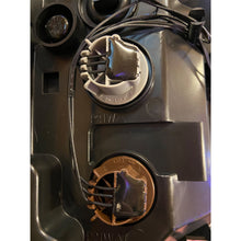 Load image into Gallery viewer, Discovery LED Rear Right Light Brake Lamp Fits Land Rover LR014001 Valeo 44496