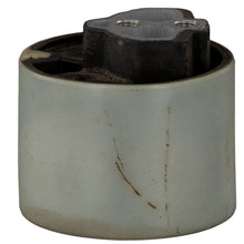 Load image into Gallery viewer, Transmission Mount Fits Volkswagen Touareg 4motion Audi Q7 quattro 4L Febi 39163