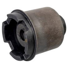 Load image into Gallery viewer, Front Axle Beam Mount Fits Hyundai Santa Fe 62486-2B000 Blue Print ADBP800272