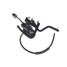 Load image into Gallery viewer, Front Washer Pump Fits Nissan OE 28621VC800 Blue Print ADN10325