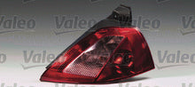 Load image into Gallery viewer, Megane 2 Rear Left Outer Light Brake Lamp Fits Renault 8200073236 Valeo 88389