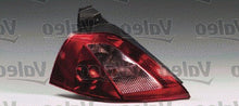 Load image into Gallery viewer, Megane 2 Rear Right Outer Light Brake Lamp Fits Renault 8200073237 Valeo 88390