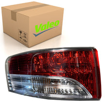 Load image into Gallery viewer, Avensis Rear Left Outer Light Brake Lamp Fits Toyota OE 8156005190 Valeo 43962
