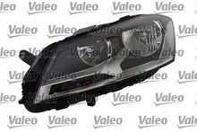 Load image into Gallery viewer, Passat B7 Front Left Headlight Halogen Headlamp Fits VW 3AC941005 Valeo 44503