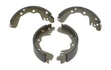 Load image into Gallery viewer, Rear Brake Shoe Set Fits Hyundai Mitsubishi OE 58305M2A10 Ferodo FSB686
