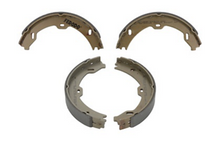 Load image into Gallery viewer, Rear Parking Brake Drum Shoe Set Fits Mercedes-Benz OE 2304200320 Ferodo FSB669