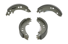 Load image into Gallery viewer, Rear Brake Shoe Set Fits Mercedes-Benz Ferodo FSB615