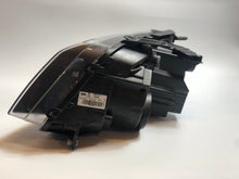 Load image into Gallery viewer, Amarok Front Right Headlight Halogen Headlamp Fits VW OE 2H2941016H Valeo 44882
