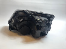 Load image into Gallery viewer, Amarok Front Right Headlight Halogen Headlamp Fits VW OE 2H2941016H Valeo 44882