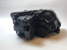 Load image into Gallery viewer, Amarok Front Left Headlight Halogen Headlamp Fits VW OE 2H2941015H Valeo 44881