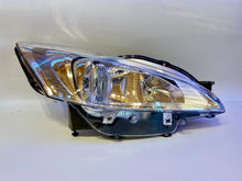 Load image into Gallery viewer, 807 Front Right Headlight Halogen Headlamp Fits Peugeot 9678393280 Valeo 44530