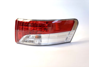 Avensis Rear Right Outer Light Brake Lamp Fits Toyota OE 8155005260 Valeo 43963