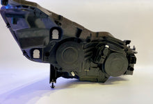 Load image into Gallery viewer, 807 Front Left Headlight Halogen Headlamp Fits Peugeot 9678393380 Valeo 44529