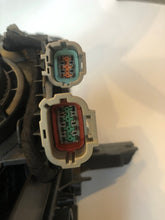 Load image into Gallery viewer, Q30 Front Left Headlight Halogen Headlamp Fits Infiniti 260605DB0A Valeo 46774