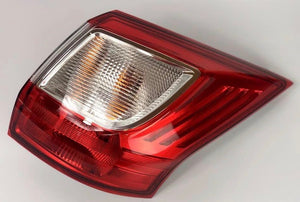 C-Max Rear Right Outer Light Brake Lamp Fits Ford OE 1686888 Valeo 44448
