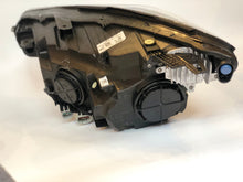 Load image into Gallery viewer, Q30 Front Right Headlight Halogen Headlamp Fits Infiniti 260105DB0A Valeo 46775