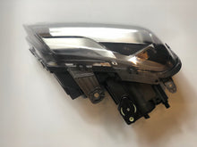 Load image into Gallery viewer, Amarok Front Right Headlight Halogen Headlamp Fits VW OE 2H2941016H Valeo 44882