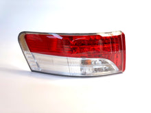 Load image into Gallery viewer, Avensis Rear Left Outer Light Brake Lamp Fits Toyota OE 8156005190 Valeo 43962