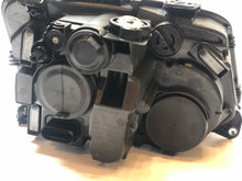 Load image into Gallery viewer, Amarok Front Left Headlight Halogen Headlamp Fits VW OE 2H2941015H Valeo 44881