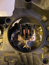 Load image into Gallery viewer, 807 Front Left Headlight Halogen Headlamp Fits Peugeot 9678393380 Valeo 44529