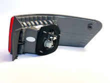Load image into Gallery viewer, Avensis Rear Left Outer Light Brake Lamp Fits Toyota OE 8156005190 Valeo 43962