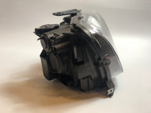 Load image into Gallery viewer, Amarok Front Right Headlight Halogen Headlamp Fits VW OE 2H2941016H Valeo 44882