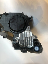 Load image into Gallery viewer, Q30 Front Left Headlight Halogen Headlamp Fits Infiniti 260605DB0A Valeo 46774