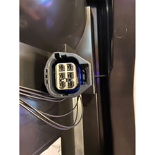 Load image into Gallery viewer, Discovery LED Rear Right Light Brake Lamp Fits Land Rover LR014001 Valeo 44496