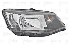 Load image into Gallery viewer, Fabia Front Right Headlight Halogen Headlamp Fits Skoda OE 6V2941016 Valeo 46607