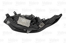 Load image into Gallery viewer, Discovery 5 Front Right Headlight Headlamp Fits Land Rover LR090643 Valeo 450420