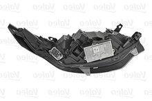 Load image into Gallery viewer, Discovery Front Left Headlight Headlamp Fits Land Rover LR085650 Valeo 450424