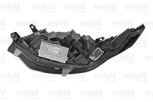 Load image into Gallery viewer, Discovery Front Right Headlight Headlamp Fits Land Rover LR085646 Valeo 450425