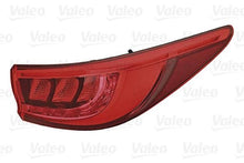 Load image into Gallery viewer, Q30 Rear Right LED Light Brake Lamp Fits Infiniti OE 26550-5DA0A Valeo 47062